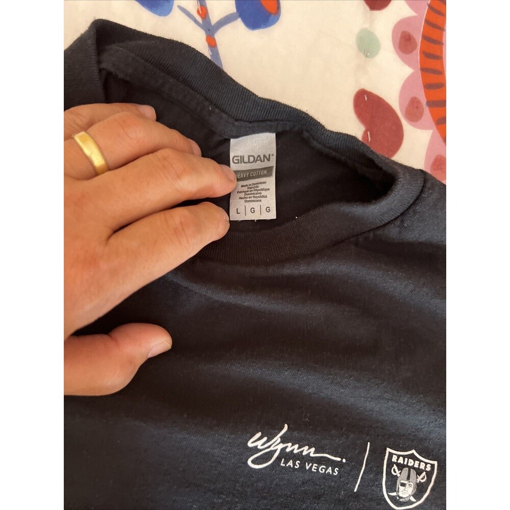 Las Vegas (Oakland) Raiders Wynn Resort T Shirt Gildan | Mens Large - Picture 6 of 7